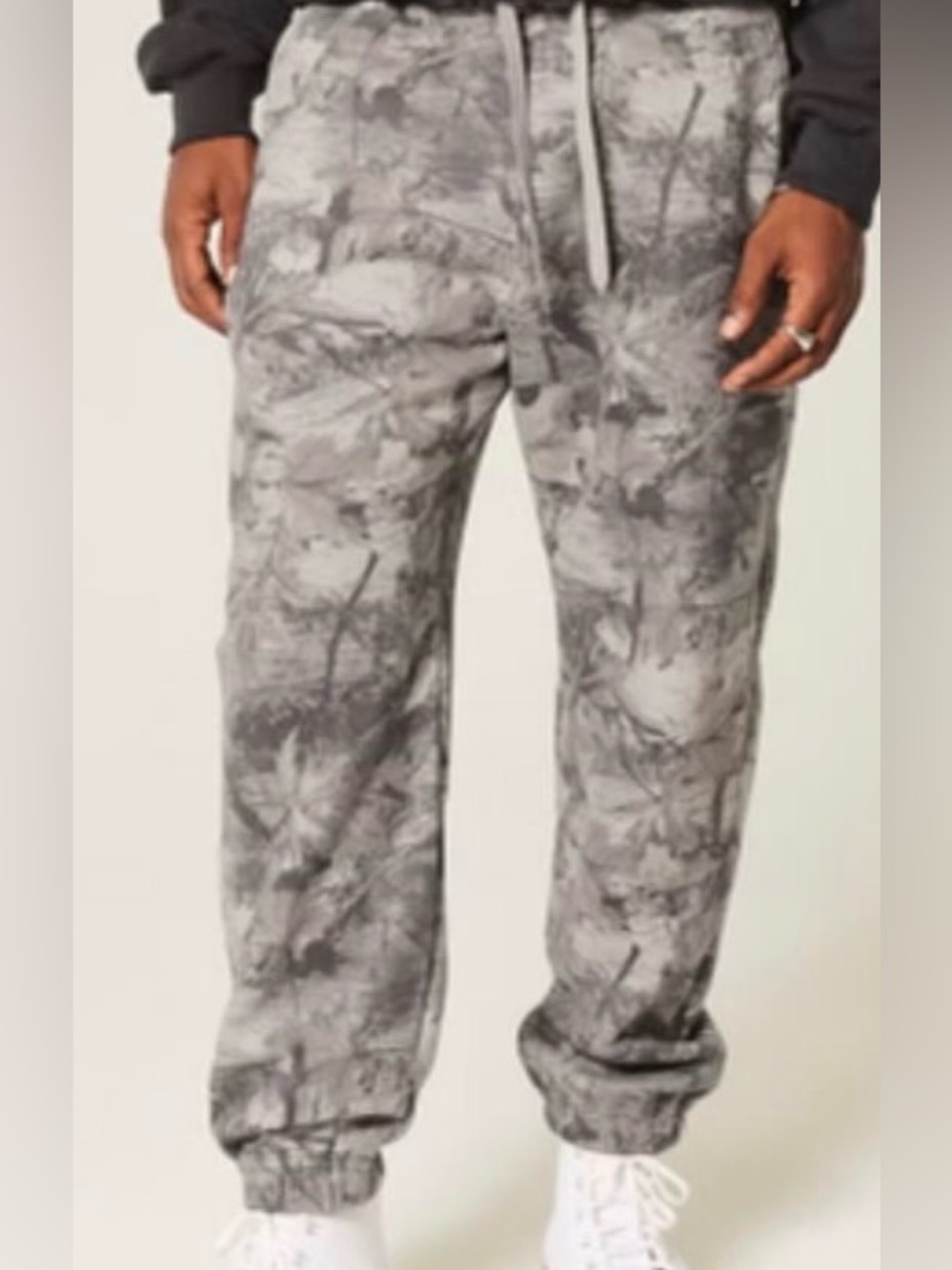 Hollister Men's Gray Camouflage-Pattern Jogger Sweatpants size XS